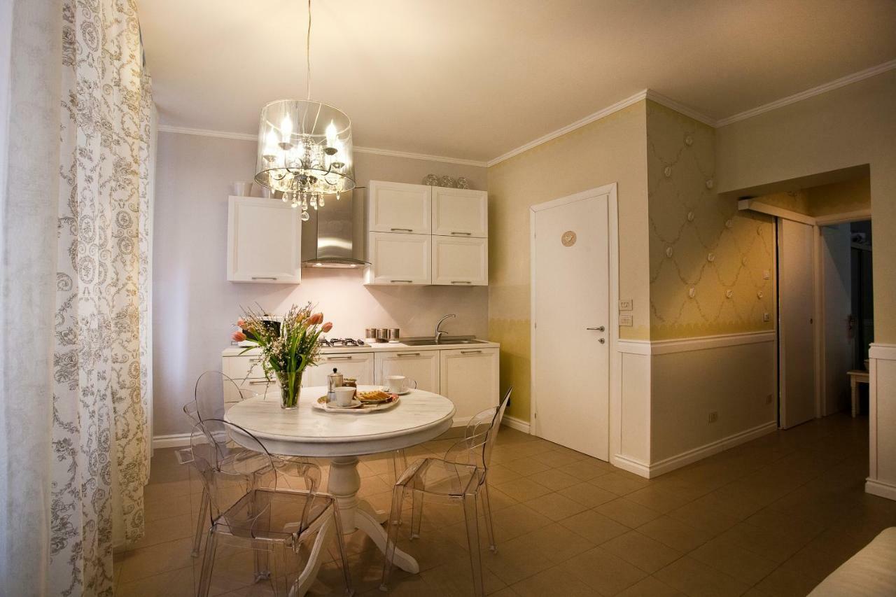 ヴェローナCasa Di Charme "Rosa-Rosae"アパートメント エクステリア 写真