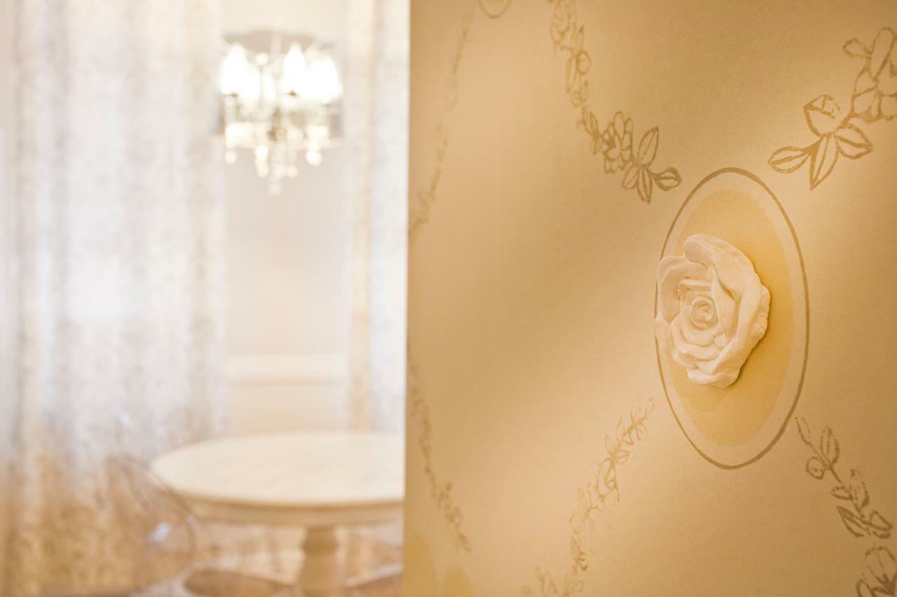 ヴェローナCasa Di Charme "Rosa-Rosae"アパートメント エクステリア 写真