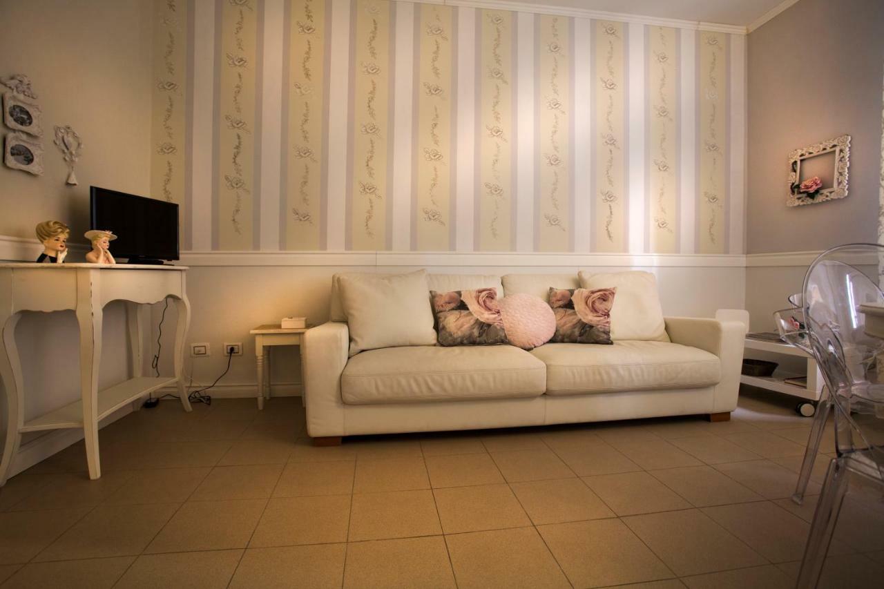 ヴェローナCasa Di Charme "Rosa-Rosae"アパートメント エクステリア 写真